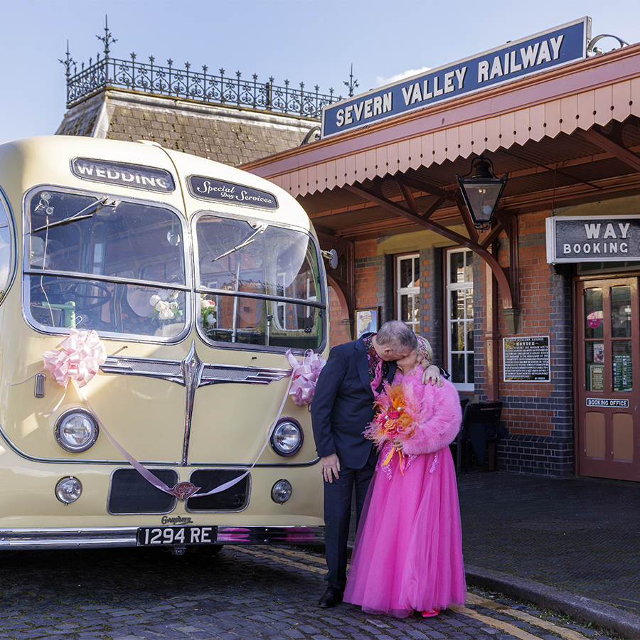 severn valley railway kidderminster-wedding-photography mary david