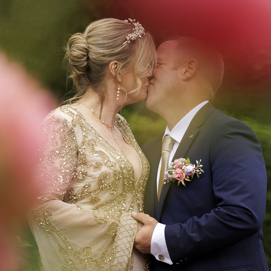 hartlebury castle wedding photography for katy and ryan